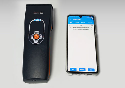 Kaasaskantav Bluetooth 4 meetri kauguselt reguleeritav 860-960 MHz 30 dBm pihuarvuti UHF RFID-lugeja inventuuri jaoks 6
